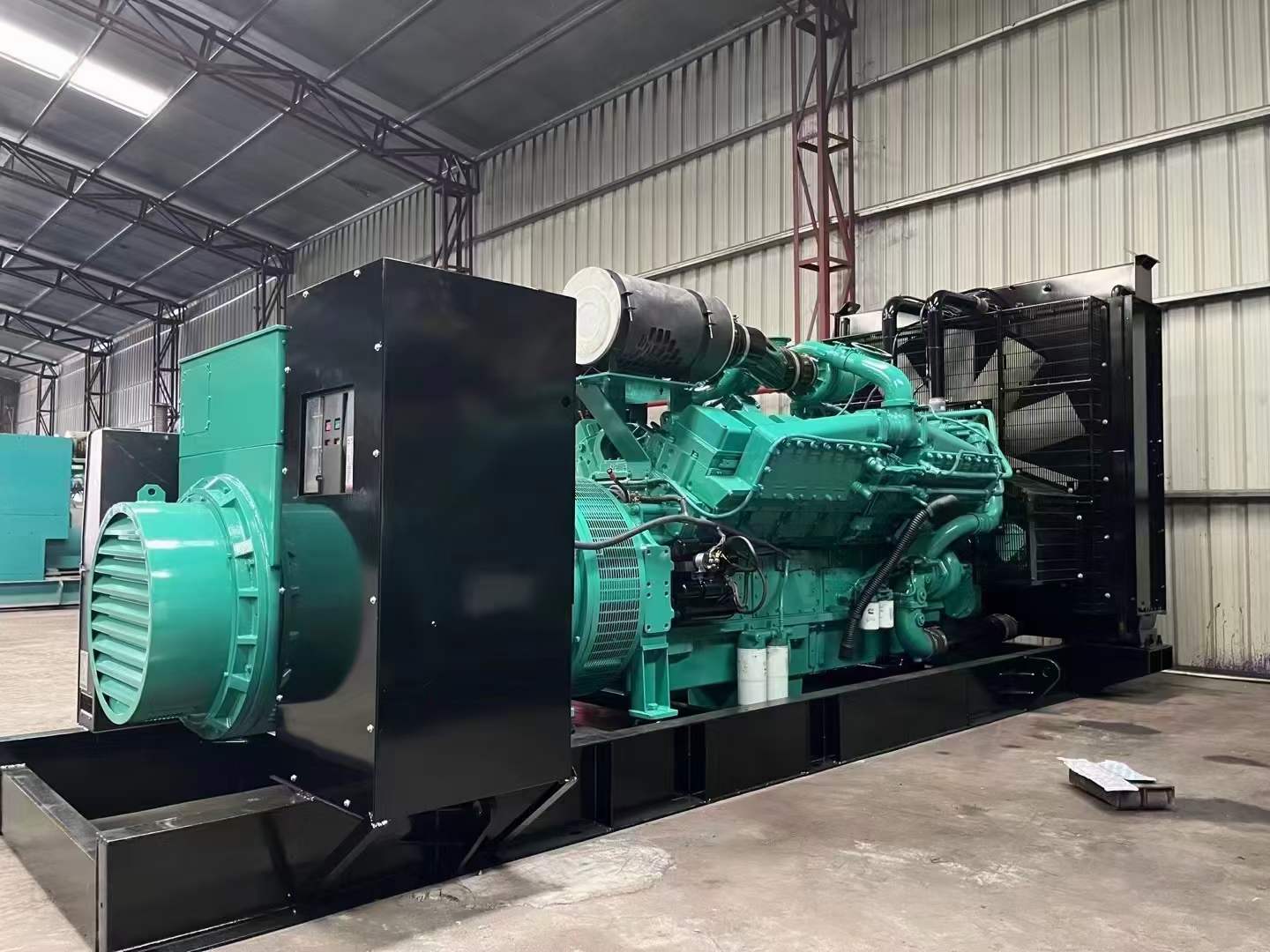 通城如何降低 800kW 柴油发电机输出电流的波动？