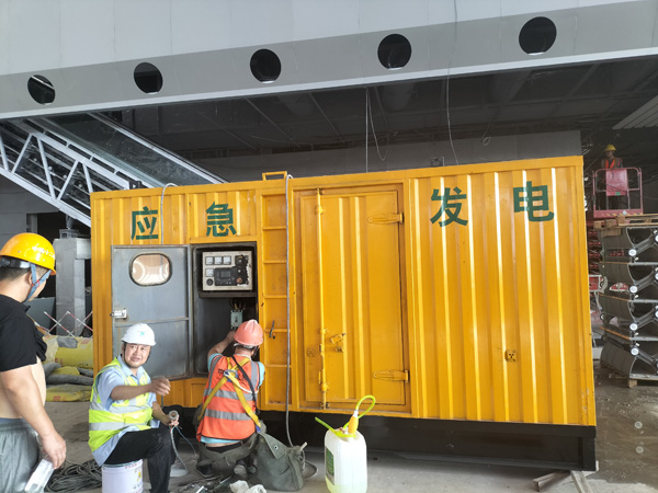 通城怎样判断空气滤清器是否需要更换？
