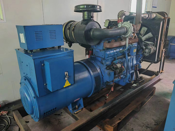 通城100kW柴油发电机组使用多级机油有哪些优缺点？